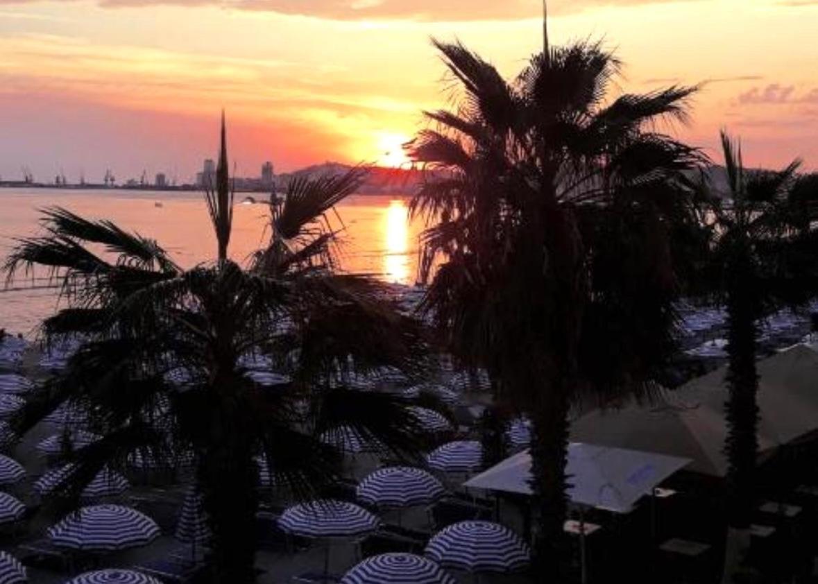 Durres Strand Direkt Am Meer 外观 照片